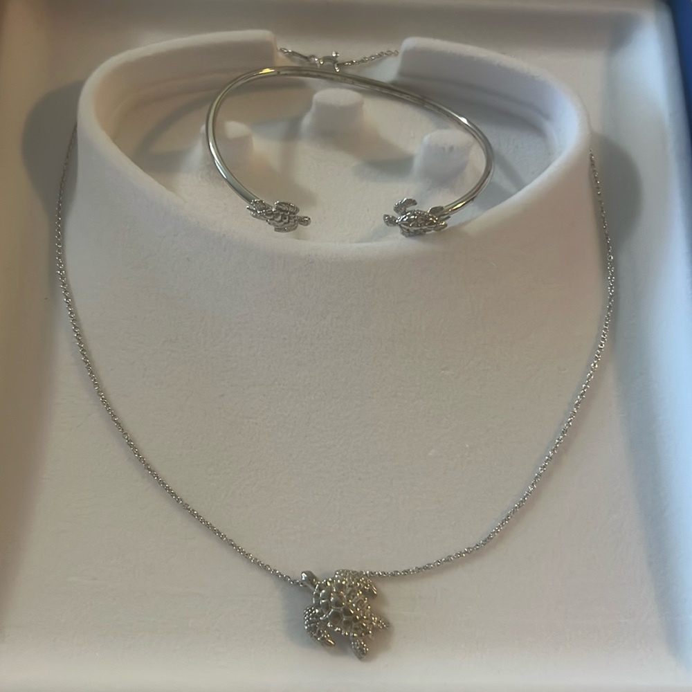 Kabana sterling silver turtle necklace & bracelet
